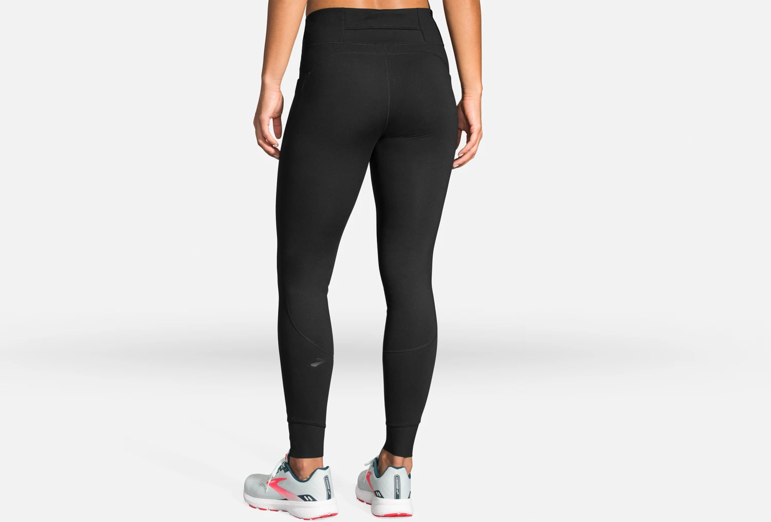 Brooks Women's Momentum Thermal Tight - Black 2 Brooks Women's Momentum Thermal Tight - Black - Image 2