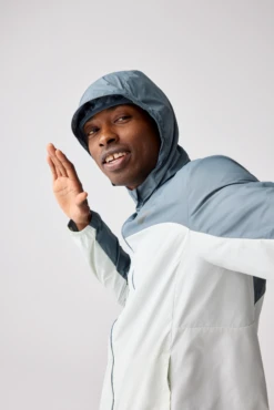 BROOKS Men's Canopy Packable Jacket (183 - Smoke/Storm) -TCRunning Shop 211564 183 D1 Canopy Packable Jacket