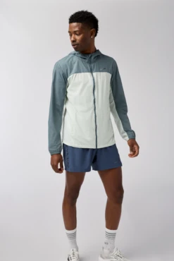 BROOKS Men's Canopy Packable Jacket (183 - Smoke/Storm)