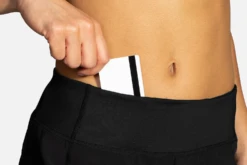 BROOKS Women's Chaser 7" Short (001 - Black) -TCRunning Shop 221466 001 D3 Chaser 7in Short