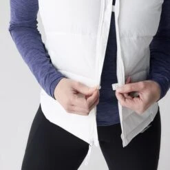 BROOKS Women's Shield Hybrid Vest 3.0 (100 - White) 9 BROOKS Women's Shield Hybrid Vest 3.0 (100 - White) -TCRunning Shop 221695 100 d2 shield hybrid vest 3 womens running jacket