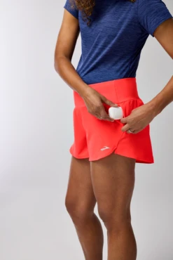 BROOKS Women's Chaser 3" Shorts (698 - Neo Cayenne) -TCRunning Shop 221705 698 D1 Chaser 3in Short 2