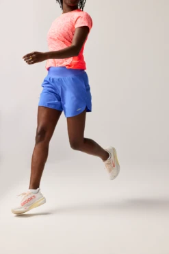 BROOKS Women's Chaser 7" Short 2.0 (439 - Bluebell) -TCRunning Shop 221708 439 MV Chaser 7in Short 2