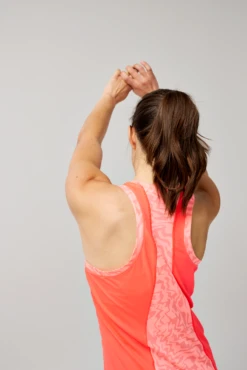 BROOKS Women's Sprint Free Tank 3.0 (622 - Neo Cayenne Speedscape) -TCRunning Shop 221713 622 D1 Sprint Free Tank 3