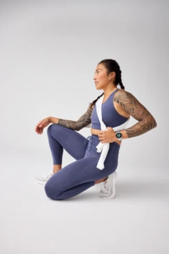 BROOKS Women's Luxe Pocket Bra (476 - Htr Nightshadow) -TCRunning Shop 300646 476 MV2 Luxe Pocket Sports Bra