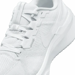 Nike Men’s Structure 25 (105 - White/White-Pure Platinum) 13 Nike Men’s Structure 25 (105 - White/White-Pure Platinum) -TCRunning Shop AURORA DJ7883 105 PHSYD001 2000