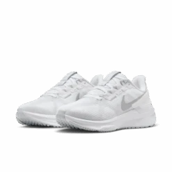 Nike Women’s Structure 25 (101 - White/Metallic Silver/Pure Platinum) -TCRunning Shop AURORA DJ7884 101 PHCFH001 2000