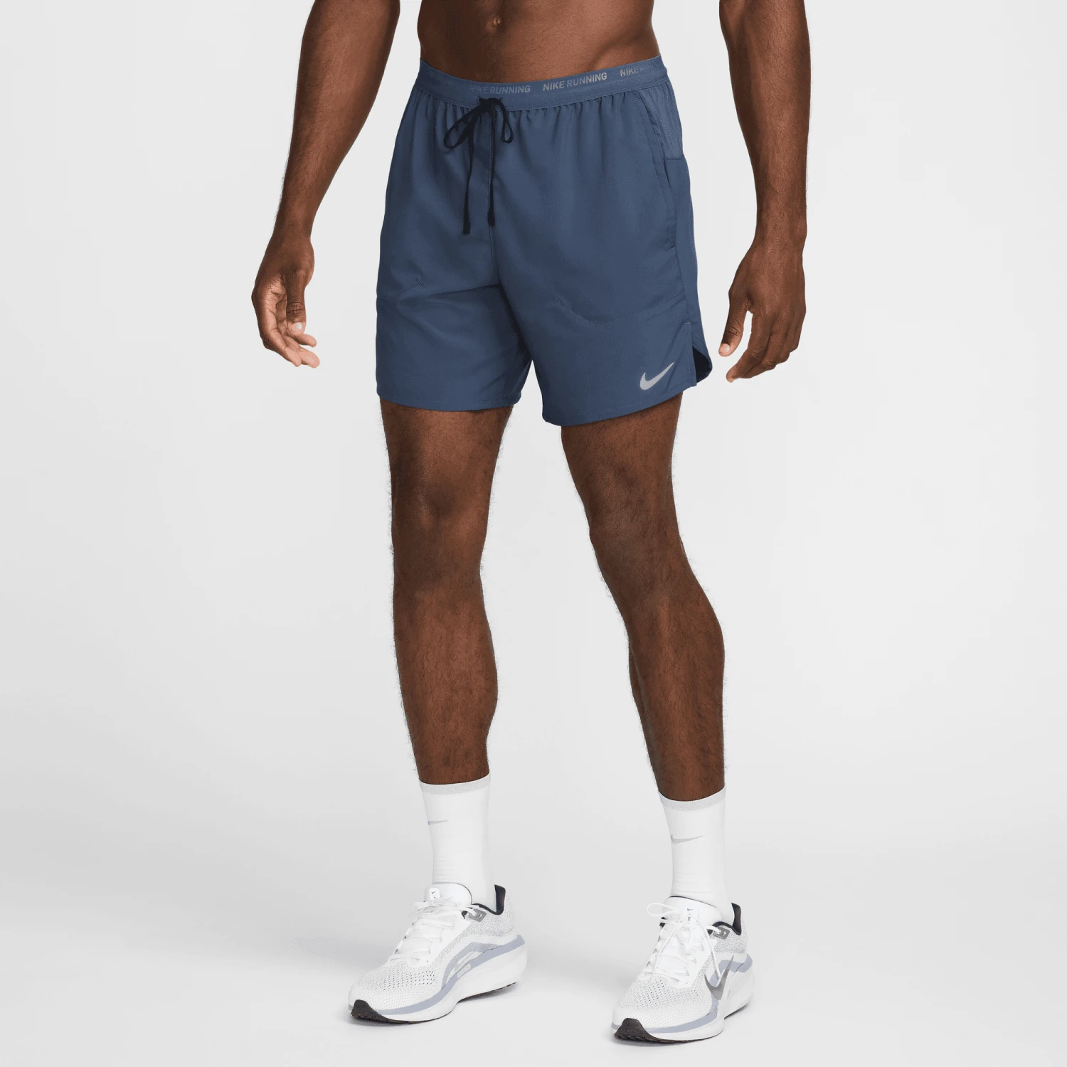 Nike Men's DRI-FIT Stride 7" 2-in-1 Shorts (437 - Thunder Blue/Reflective Silver) 2 Nike Men's DRI-FIT Stride 7" 2-in-1 Shorts (437 - Thunder Blue/Reflective Silver) - Image 2
