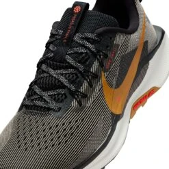 Nike Men’s React Pegasus Trail 5 (009 - Black/Desert Ochre-Fir-College Grey) -TCRunning Shop AURORA DV3864 009 PHSYD001 2000