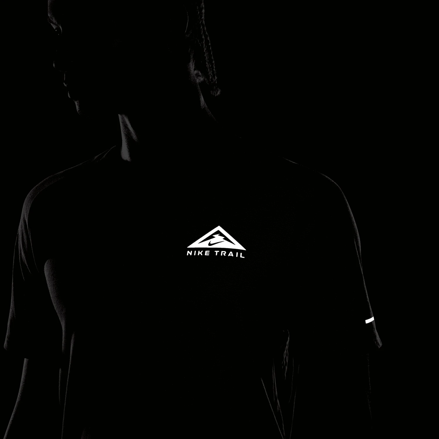 Nike Men's Dri-FIT Trail Solar Chase Short-Sleeve Running Top 7 Nike Men's Dri-FIT Trail Solar Chase Short-Sleeve Running Top - Image 7