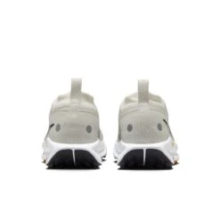 Nike Women’s React Pegasus Trail 5 GORE-TEX (003 - Phantom/Black-White-University Gold) -TCRunning Shop AURORA FQ0912 003 PHCBH000 2000