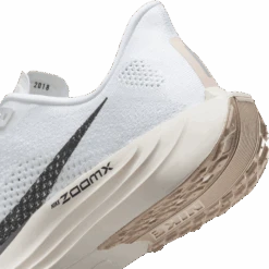 Nike Men’s Pegasus Plus (100 - White/Anthracite-Sail-Light Orewood Brown) 15 Nike Men’s Pegasus Plus (100 - White/Anthracite-Sail-Light Orewood Brown) -TCRunning Shop AURORA FQ7262 100 PHSYD002 2000