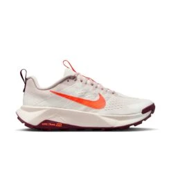 Nike Women’s Wildhorse 10 (102 - Sail/Hyper Crimson-Silt Red)