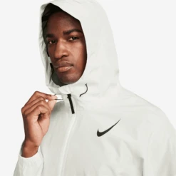 Nike Men's AeroSwift Storm-FIT Aerogami Running Jacket (121 - Summit White/Black) -TCRunning Shop AURORA FZ9039 121 PHSYM001 2000