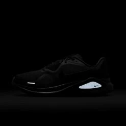 Nike Men’s Structure 26 (001 - Black/Black-Iron Grey) 23 Nike Men’s Structure 26 (001 - Black/Black-Iron Grey) -TCRunning Shop AURORA HJ1102 001 PHSLH200 2000