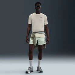 Nike Men's Solar Chase Dri-FIT ADV Short-Sleeve Running Top 15 Nike Men's Solar Chase Dri-FIT ADV Short-Sleeve Running Top -TCRunning Shop AURORA HJ3580 133 PHSFMG01 2000