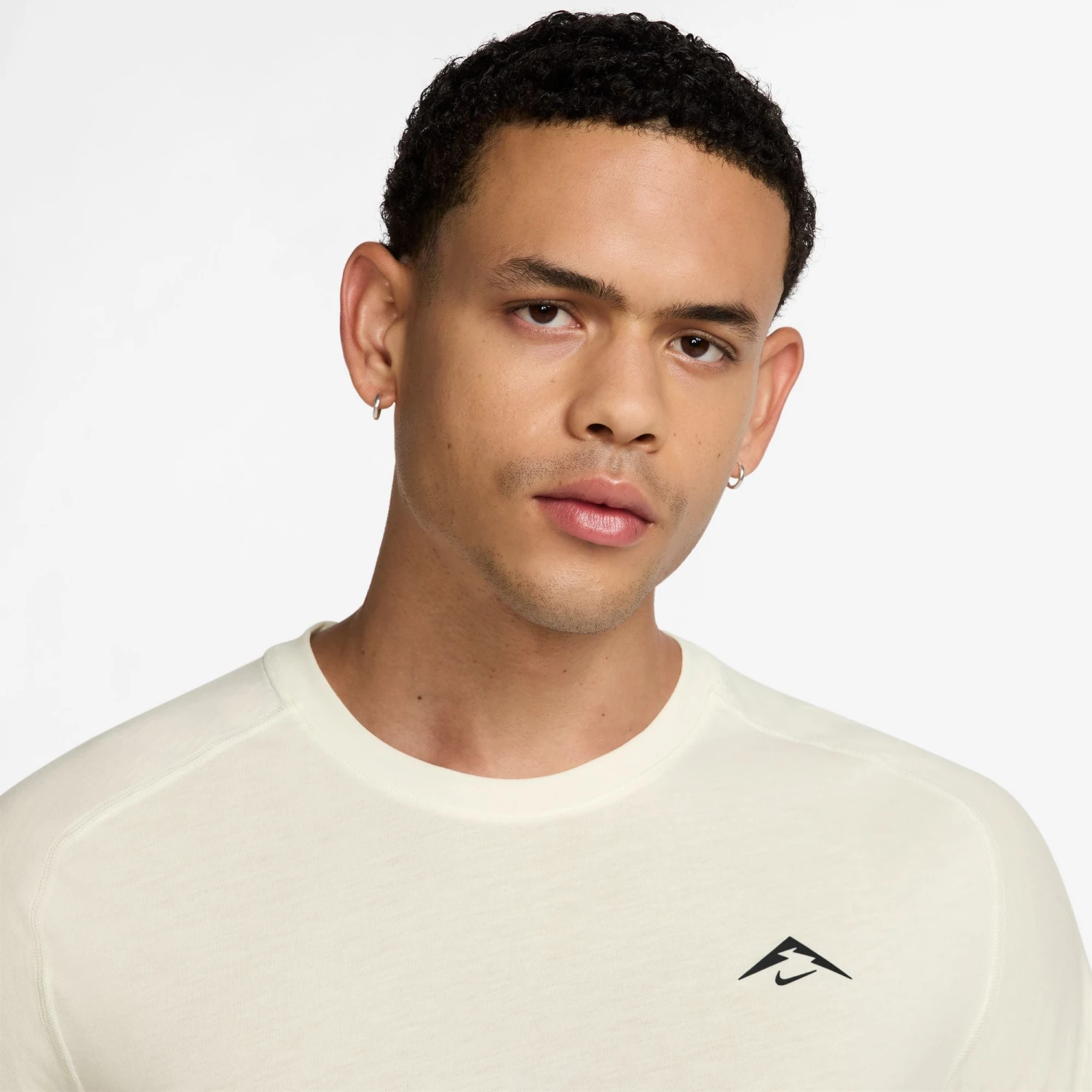 Nike Men's Solar Chase Dri-FIT ADV Short-Sleeve Running Top 3 Nike Men's Solar Chase Dri-FIT ADV Short-Sleeve Running Top - Image 3