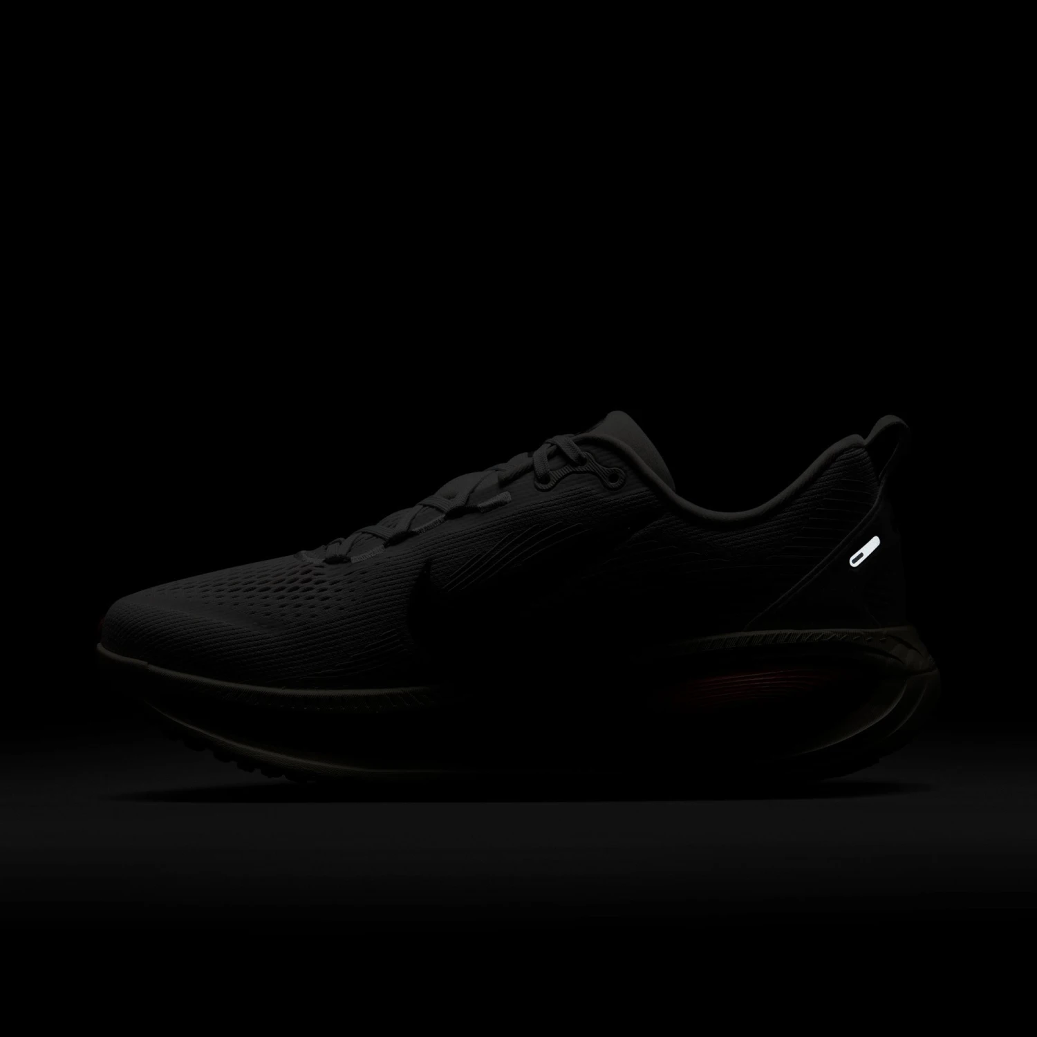 Nike Men’s Vomero 18 (001 - Platinum Tint/Metallic Pewter-Siren Red) 10 Nike Men’s Vomero 18 (001 - Platinum Tint/Metallic Pewter-Siren Red) - Image 10