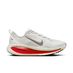 Nike Men’s Vomero 18 (001 - Platinum Tint/Metallic Pewter-Siren Red)