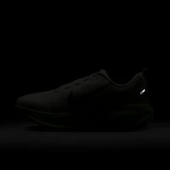 Nike Men's Vomero 18 (100 - White/Black-Electric Green-Volt) 21 Nike Men's Vomero 18 (100 - White/Black-Electric Green-Volt) -TCRunning Shop AURORA HM6803 100 PHSLH201 2000