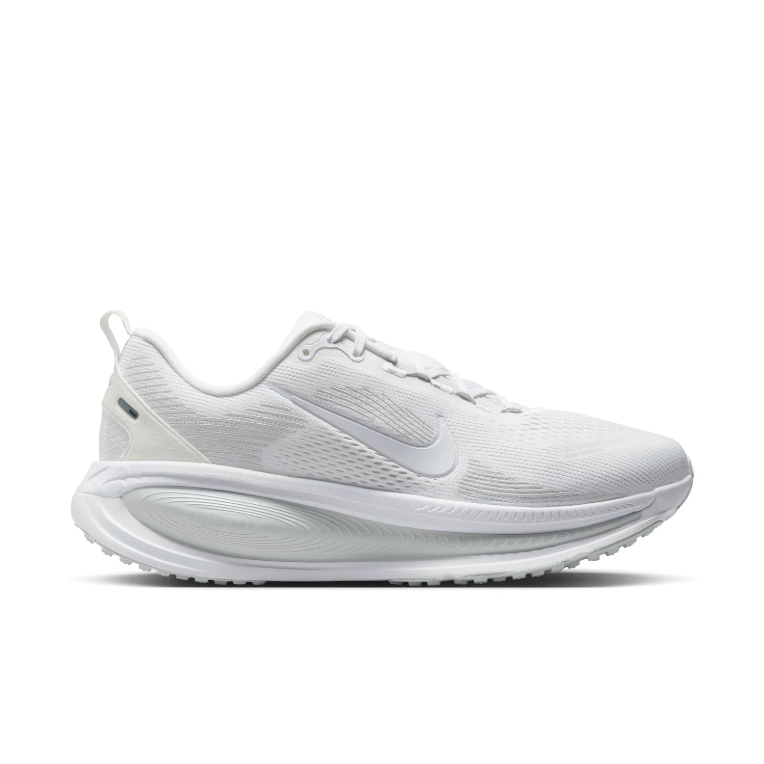 Nike Men's Vomero 18 (106 - White/White-Photon Dust-Summit White) 1 Nike Men's Vomero 18 (106 - White/White-Photon Dust-Summit White)