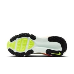 Nike Men's Vomero 18 (300 - Barely Green/Metallic Silver) -TCRunning Shop AURORA HM6803 300 PHSUH000 2000