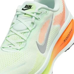 Nike Men's Vomero 18 (300 - Barely Green/Metallic Silver) -TCRunning Shop AURORA HM6803 300 PHSYD001 2000