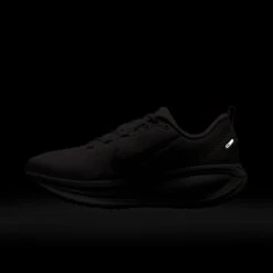 Nike Women's Vomero 18 (007 - Vast Grey/Wolf Grey-Summit White-Hemp) 19 Nike Women's Vomero 18 (007 - Vast Grey/Wolf Grey-Summit White-Hemp) -TCRunning Shop AURORA HM6804 007 PHSLH201 2000