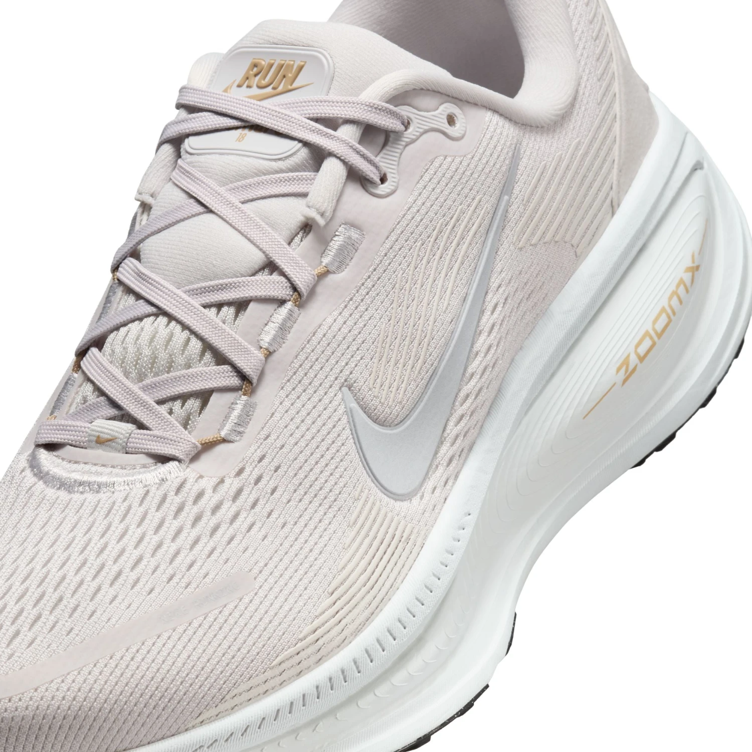 Nike Women's Vomero 18 (007 - Vast Grey/Wolf Grey-Summit White-Hemp) 4 Nike Women's Vomero 18 (007 - Vast Grey/Wolf Grey-Summit White-Hemp) - Image 4
