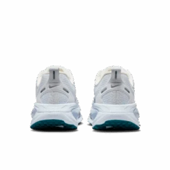 Nike Women's Vomero 18 (103 - Summit White/Geode Teal-Blue Tint) -TCRunning Shop AURORA HM6804 103 PHCBH000 2000