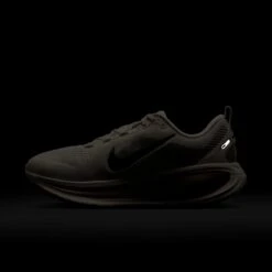 Nike Women's Vomero 18 (108 - Pale Ivory, Dark Team Red-Red Sepia) -TCRunning Shop AURORA HM6804 108 PHSLH201 2000