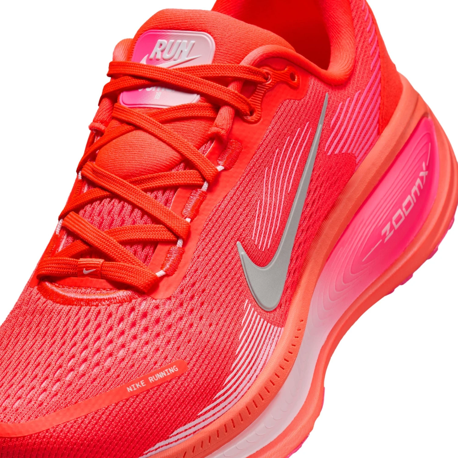 Nike Women's Vomero 18 (603 - Bright Crimson/Metallic Silver) 4 Nike Women's Vomero 18 (603 - Bright Crimson/Metallic Silver) - Image 4