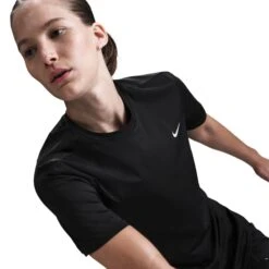 Nike Women's Swift Dri-FIT Short-Sleeve Running Top - Black -TCRunning Shop AURORA HM9698 010 PHSYM003 2000