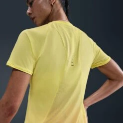 Nike Women's Swift Dri-FIT Short-Sleeve Running Top (712 - Light Zitron/Reflective Silver) -TCRunning Shop AURORA HM9698 712 PHSYMG02 2000