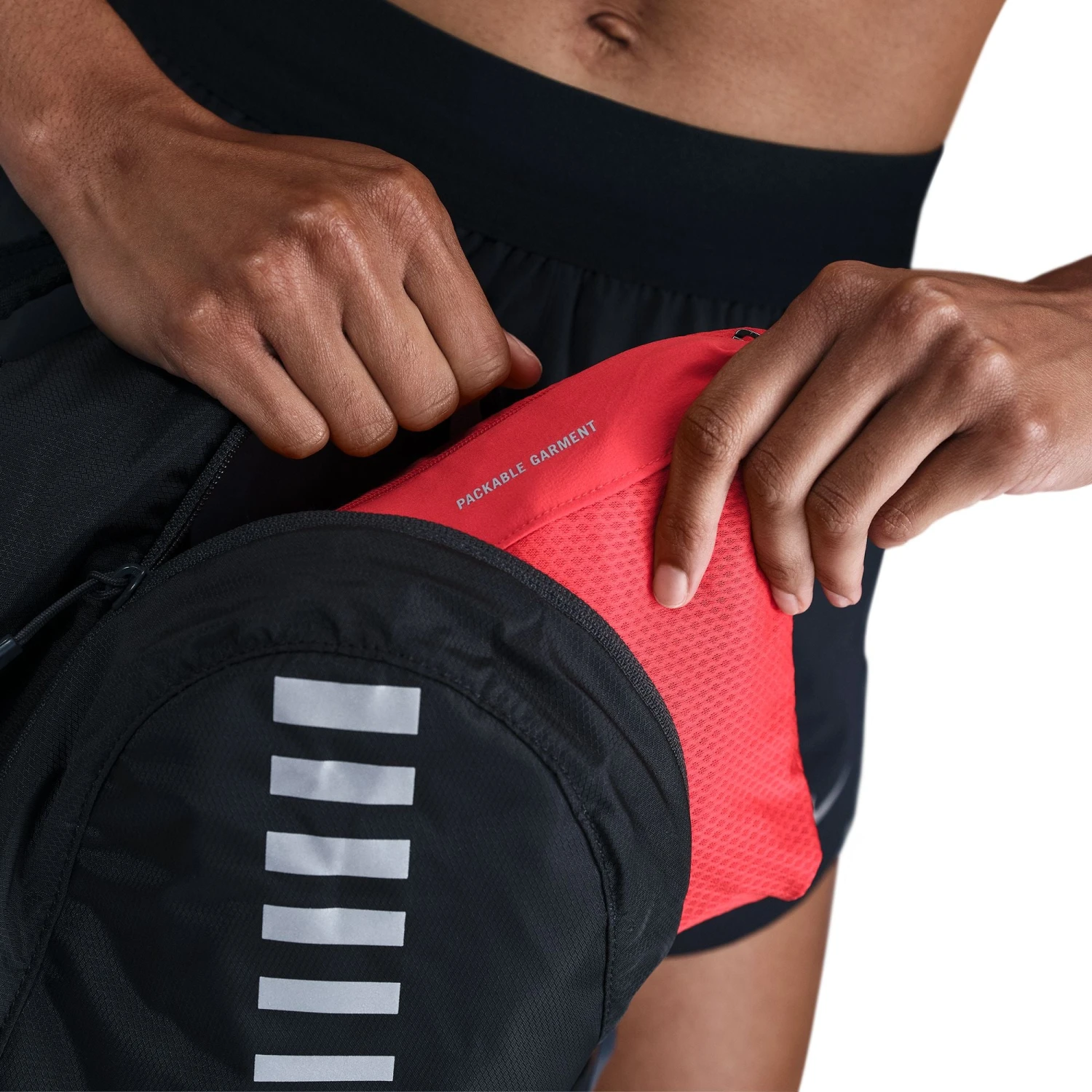 Nike Women's Swift Repel Packable Running Jacket (696 - LT Crimson/Reflective Silver) 7 Nike Women's Swift Repel Packable Running Jacket (696 - LT Crimson/Reflective Silver) - Image 7