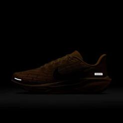 Nike Men's Pegasus 41 LV8 (700 - University Gold/Black-Soft Yellow) -TCRunning Shop AURORA IH3257 700 PHSLH200 2000
