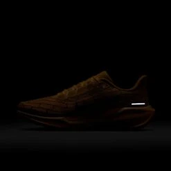 Nike Men's Pegasus 41 LV8 (700 - University Gold/Black-Soft Yellow) -TCRunning Shop AURORA IH3257 700 PHSLH201 2000