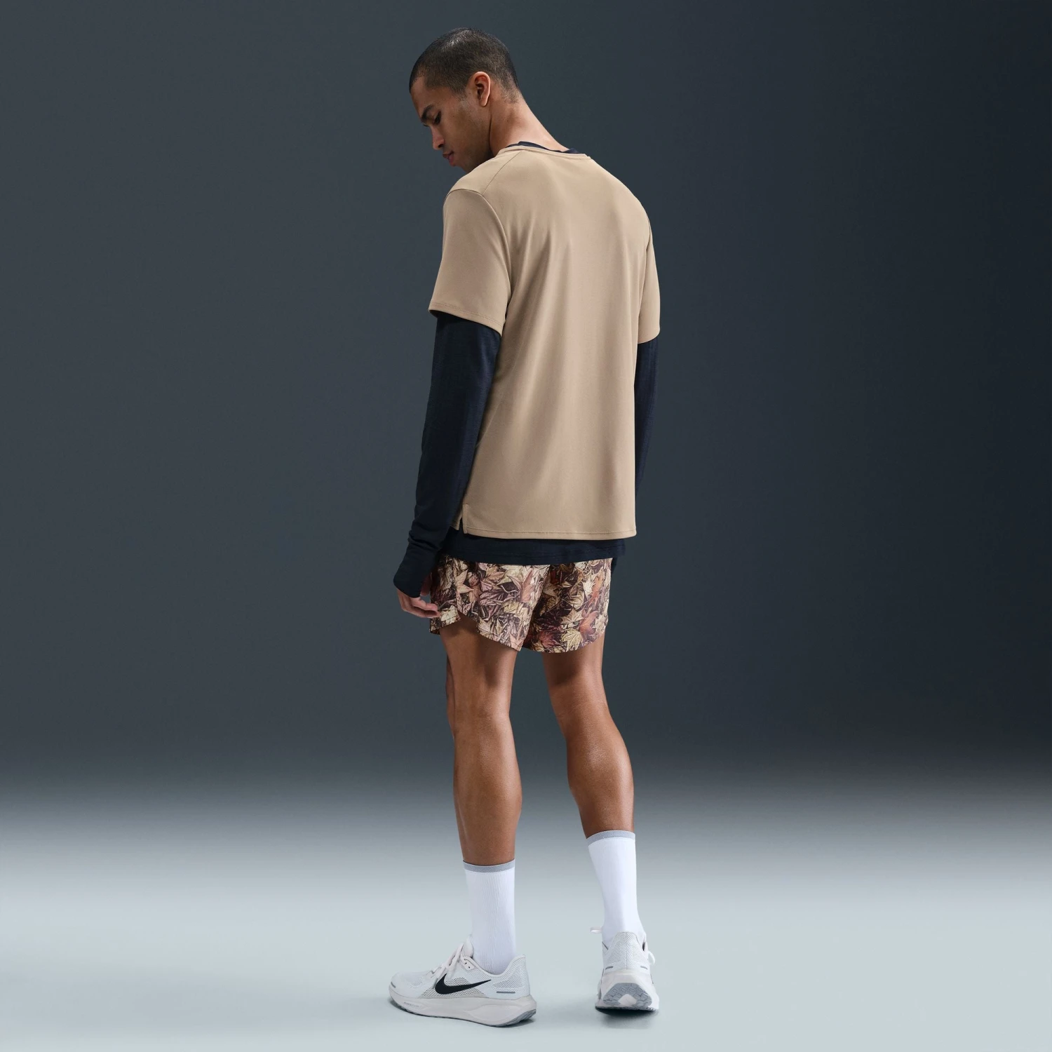 Nike Men's Dri-FIT 7" Brief-Lined Printed Running Shorts (011 - Black/White/Hemp/Reflective Silver) 10 Nike Men's Dri-FIT 7" Brief-Lined Printed Running Shorts (011 - Black/White/Hemp/Reflective Silver) - Image 10