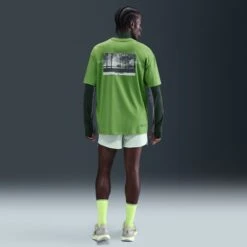 Nike Men's Running T-Shirt (350 - Chlorophyll) -TCRunning Shop AURORA IH4579 350 PHSBMG01 2000