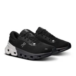 On Men's Cloudflyer 5 (Black/White) 8 On Men's Cloudflyer 5 (Black/White) -TCRunning Shop Image138 9c32ca54 109d 4133 a0d7 b799486bed82