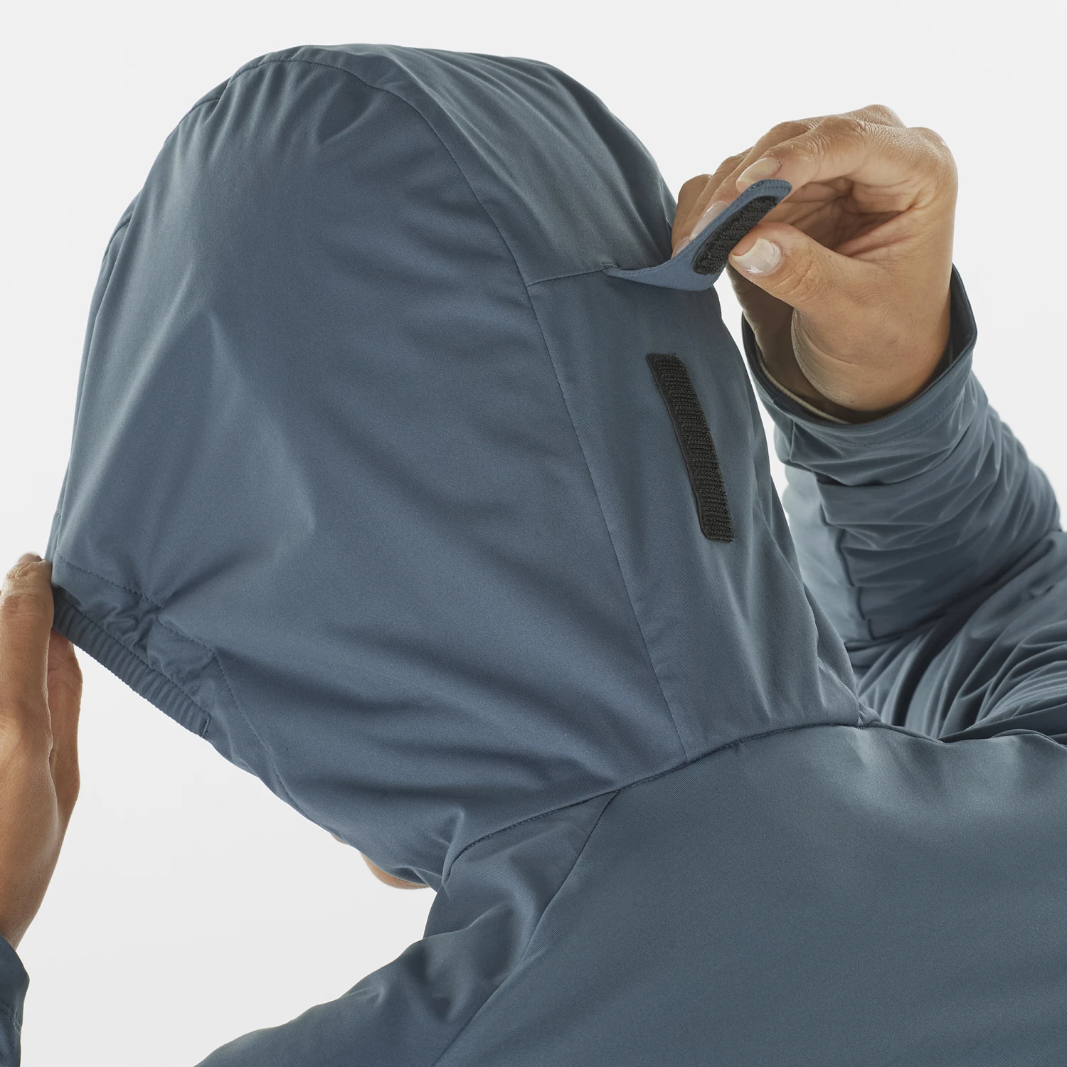 Salomon Women's Light Shell Jacket - Midnight Navy 6 Salomon Women's Light Shell Jacket - Midnight Navy - Image 6