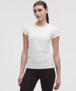 Lululemon Women's Swiftly Tech Short-Sleeve Shirt 2.0 *Hip Length in White