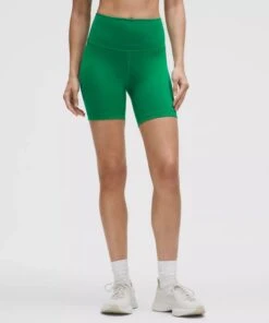 Lululemon Women's Wunder Train High-Rise Short 6" in Raceway Green