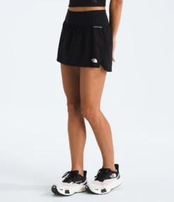 The North Face Women's Sunriser Skort (TNF Black) 8 The North Face Women's Sunriser Skort (TNF Black) -TCRunning Shop NF0A8BBZJK3 MODEL34