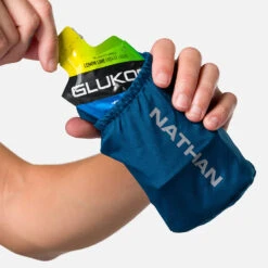 Nathan Pinnacle Soft Flask Handheld 18oz - Sailor Blue/Reflective Silver -TCRunning Shop NS70700 60464 Pinnacle 18ozSoftFlask onBody 3 1000x 25607cb5 c5ac 4267 b1c0 20fbdd388da5