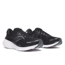 Saucony Men's Guide 18 WIDE (100 - Black/White) 8 Saucony Men's Guide 18 WIDE (100 - Black/White) -TCRunning Shop S20998 100 2