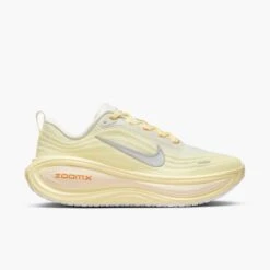 Nike Women's Vomero Plus (100- Summit White/ Metallic Silver)