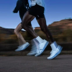 Women's R1 (Twilight) 17 Women's R1 (Twilight) -TCRunning Shop product R1 twilight 1022 03 0778b60e 3c29 4a71 97ed 4ba89cee5122